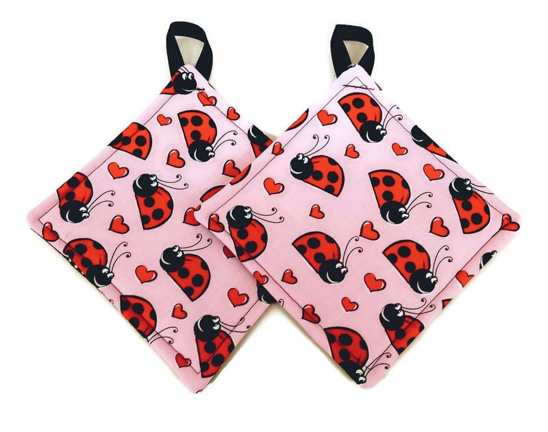 Pot holder for kitchen Pot Holder Set Oven Hot Pad Pot Holder for Cooking or Baking in a Valentines Day Lady Bug Fabric Print