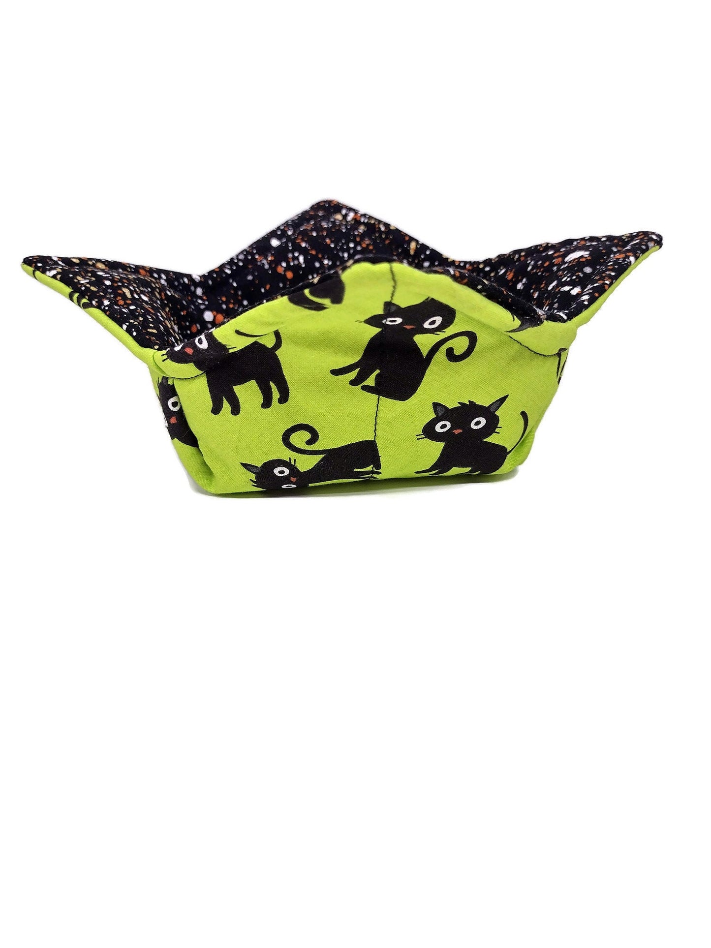 Microwavable Bowl Cozy Black Halloween Cat on Green quilted cotton reversible microwavable soup bowl holder
