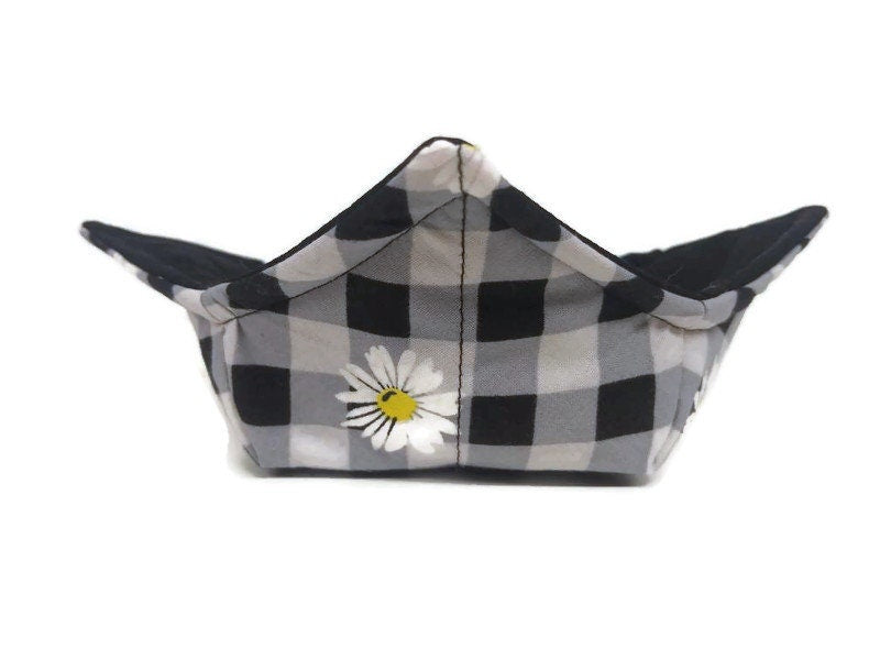 Bowl Cozy, Microwave Safe Cotton Soup Hot Bowl Pot Holder, Flower Lover Gift, House Warming Gift in a Plaid Daisy Fabric Print