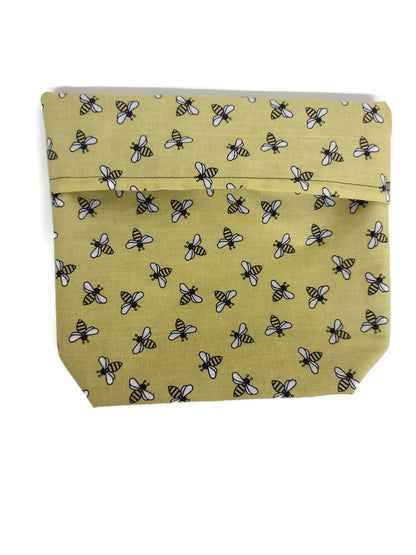 Reusable microwavable popcorn bag in pastel bees