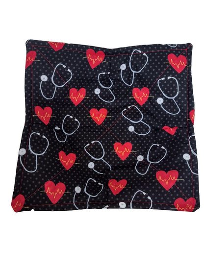 Microwavable Plate Cozy in a Nursing Heartbeart Fabric Print, Reversible and Washable
