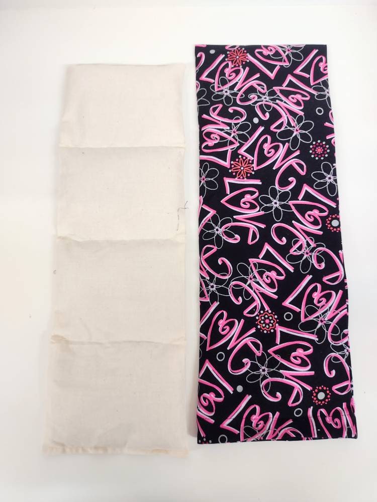 Graffiti Love Sectioned Heat/Cold Wrap with Removable case